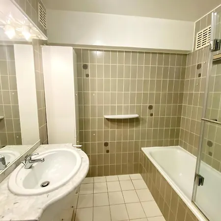In With Sea Views, Cleaning Included Lägenhet